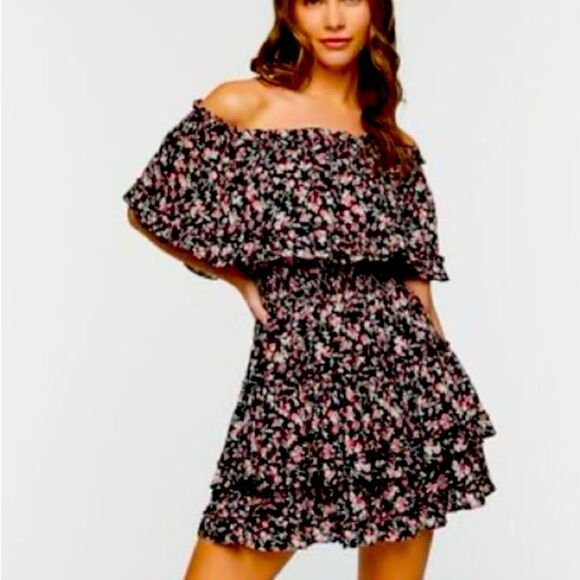 ✨🆕✨ Kori Floral Smocked Off the Shoulder Dress 👗 ✨ - Picture 1 of 10